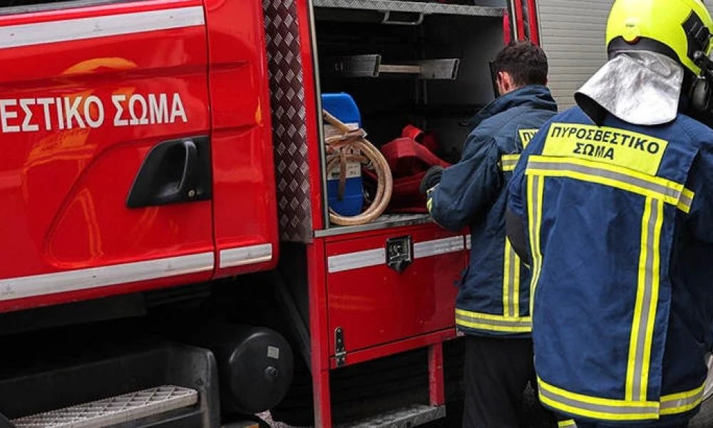 Άρπαξε φωτιά εν κινήσει αστικό λεωφορείο στο Κορωπί (Εικόνες)